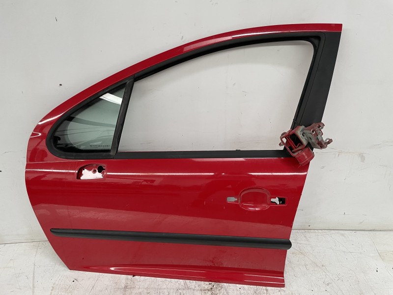 Recambio de puerta delantera izquierda para peugeot 207 confort referencia OEM IAM 9002X5  