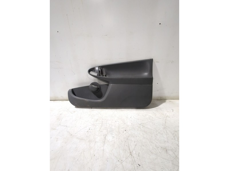 Recambio de guarnecido puerta delantera derecha para peugeot 107 (pm_, pn_) 1.4 hdi referencia OEM IAM 676110H020  
