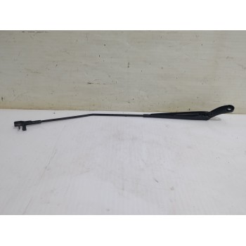 Recambio de brazo limpia delantero derecho para peugeot 207 confort referencia OEM IAM 6429AN  
