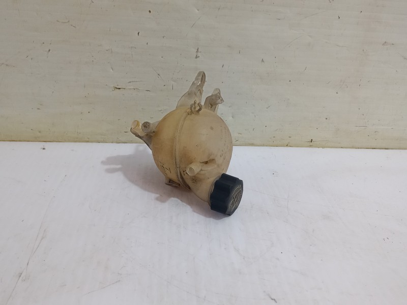 Recambio de deposito expansion para peugeot 207 confort referencia OEM IAM 9652621280  