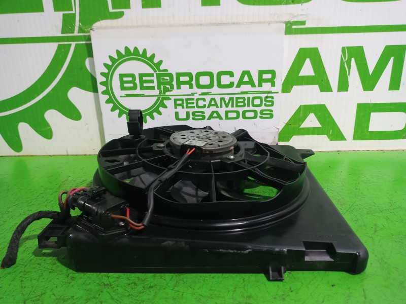 Recambio de electroventilador para opel zafira b 1.9 cdti referencia OEM IAM 3136613311  