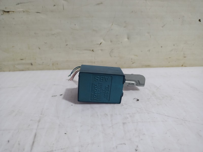 Recambio de rele para toyota prius (nhw20) basis referencia OEM IAM 8594047010  