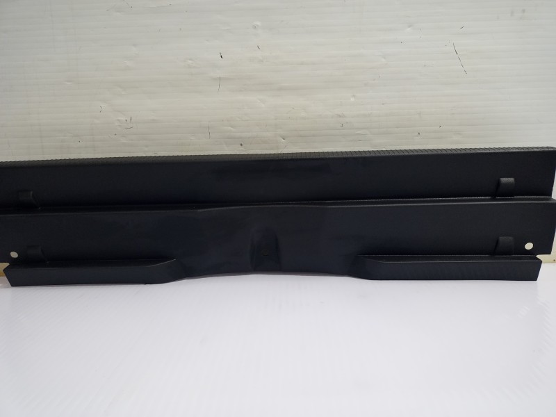 Recambio de molduras traseras para opel grandland x opel 2020 referencia OEM IAM YP00019277  