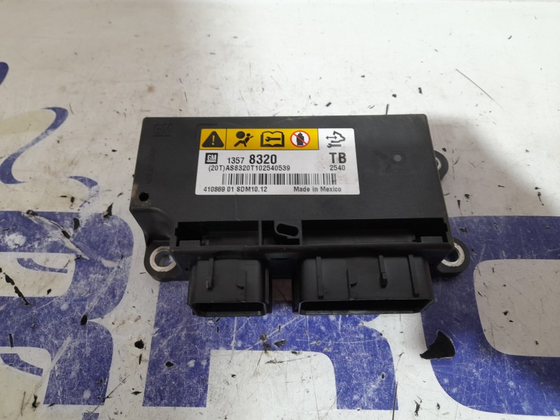 Recambio de centralita airbag para opel insignia sports tourer 2.0 cdti cat referencia OEM IAM 13578320  