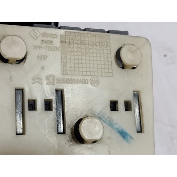 Recambio de caja reles / fusibles para peugeot 207 confort referencia OEM IAM 9656984480  