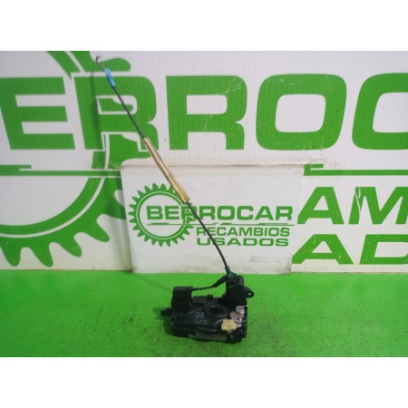 Recambio de cerradura puerta delantera derecha para opel zafira b 1.9 cdti referencia OEM IAM 13210749  