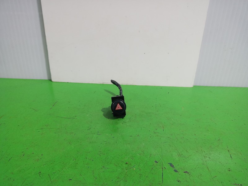 Recambio de warning para toyota auris touring sports (e18) hybrid feel! edition referencia OEM IAM 8433202300  