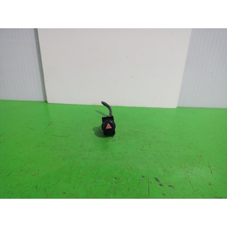 Recambio de warning para toyota auris touring sports (e18) hybrid feel! edition referencia OEM IAM 8433202300  