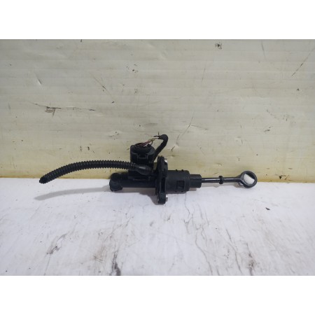 Recambio de bomba embrague para seat ibiza (kj1) reference referencia OEM IAM 6R0721388D  