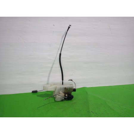 Recambio de cerradura puerta delantera derecha para renault clio ii fase i (b/cbo) 1.2 referencia OEM IAM 7701045305  