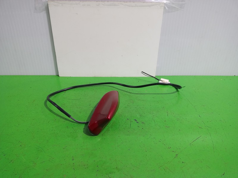 Recambio de antena para toyota auris touring sports (e18) hybrid feel! edition referencia OEM IAM V310838C  
