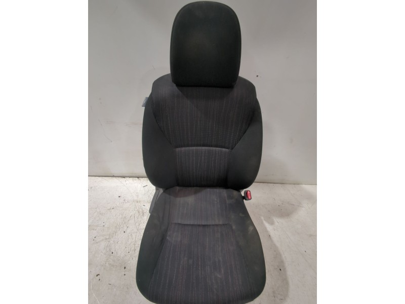 Recambio de asiento delantero derecho para toyota auris (_e15_) 1.33 dual-vvti (nre150_) referencia OEM IAM 7143002Z70B1  