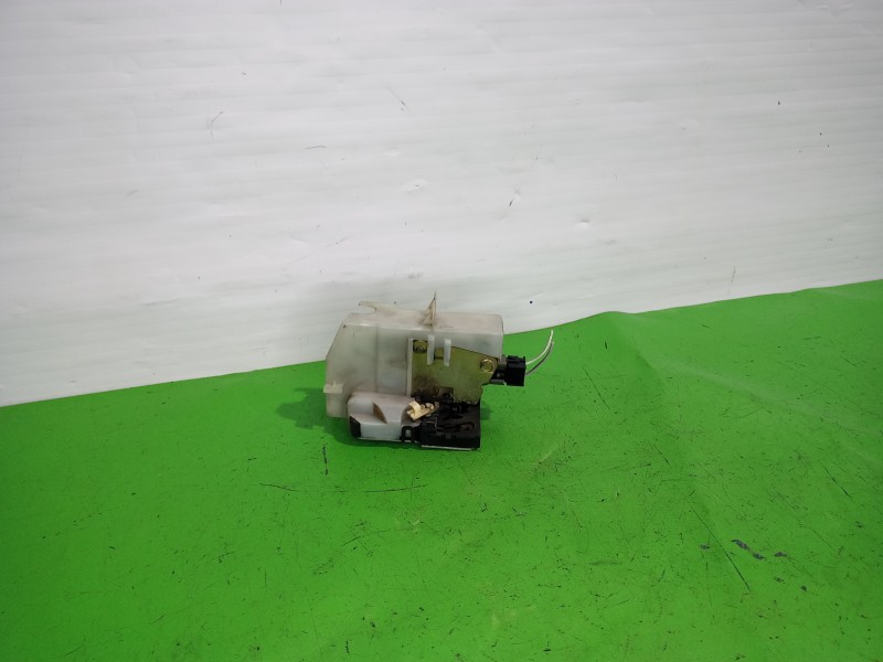 Recambio de cerradura puerta trasera derecha para renault clio ii fase i (b/cbo) 1.2 referencia OEM IAM 825027365R  