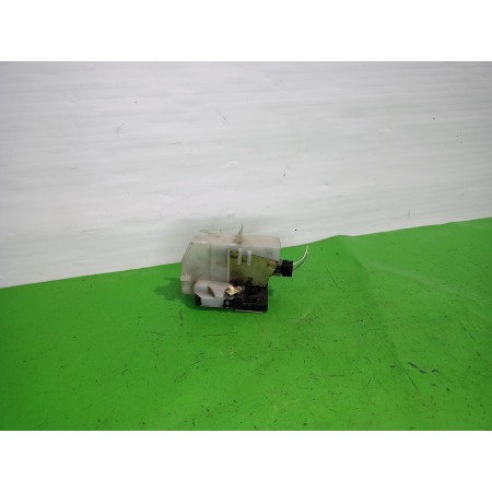 Recambio de cerradura puerta trasera derecha para renault clio ii fase i (b/cbo) 1.2 referencia OEM IAM 825027365R  