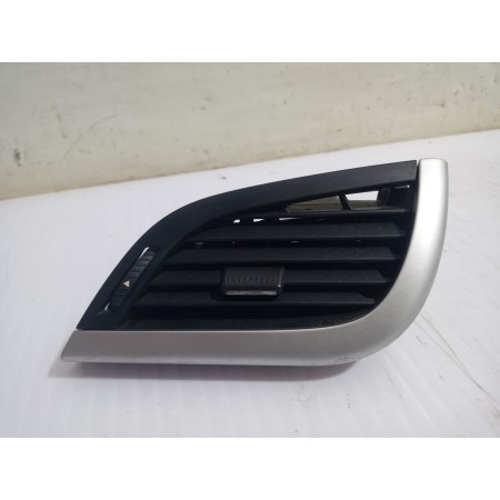 Recambio de rejilla aireadora para peugeot 207 confort referencia OEM IAM 96724793ZD  