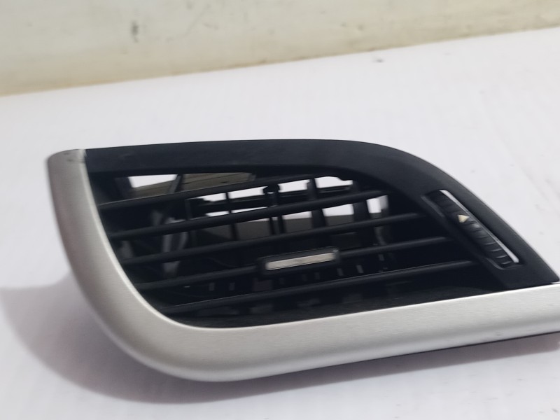 Recambio de rejilla aireadora para peugeot 207 confort referencia OEM IAM 96724794ZD  