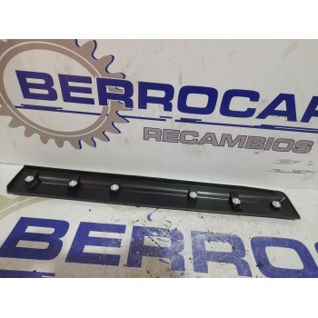 Recambio de moldura para citroën c4 picasso referencia OEM IAM 9646793477  