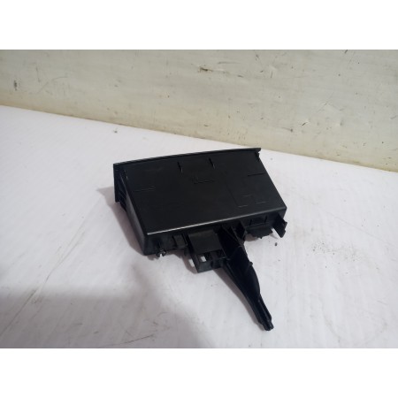 Recambio de moldura para peugeot 207 confort referencia OEM IAM 9658919577  