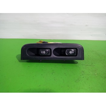 Recambio de mando elevalunas delantero izquierdo para renault clio ii fase i (b/cbo) 1.2 referencia OEM IAM 3117414  