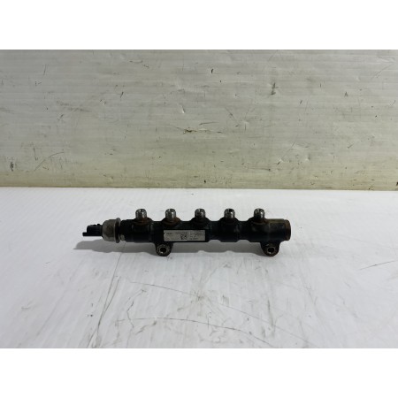 Recambio de rampa inyectora para peugeot 207 confort referencia OEM IAM 9654592680  