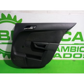 GUARNECIDO PUERTA TRASERA DERECHA 13153918 
