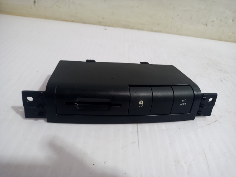 Recambio de interruptor para peugeot 207 confort referencia OEM IAM FR56713502  