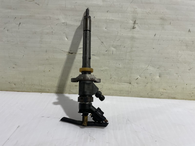 Recambio de inyector para peugeot 207 confort referencia OEM IAM 0445110311  