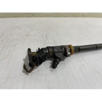 Recambio de inyector para peugeot 207 confort referencia OEM IAM 0445110311  