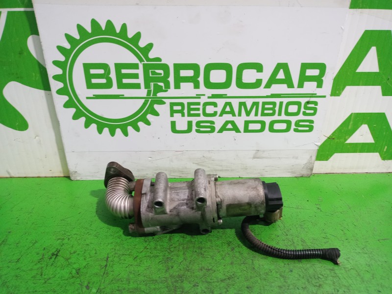 Recambio de valvula egr para opel zafira b 1.9 cdti referencia OEM IAM 851757  