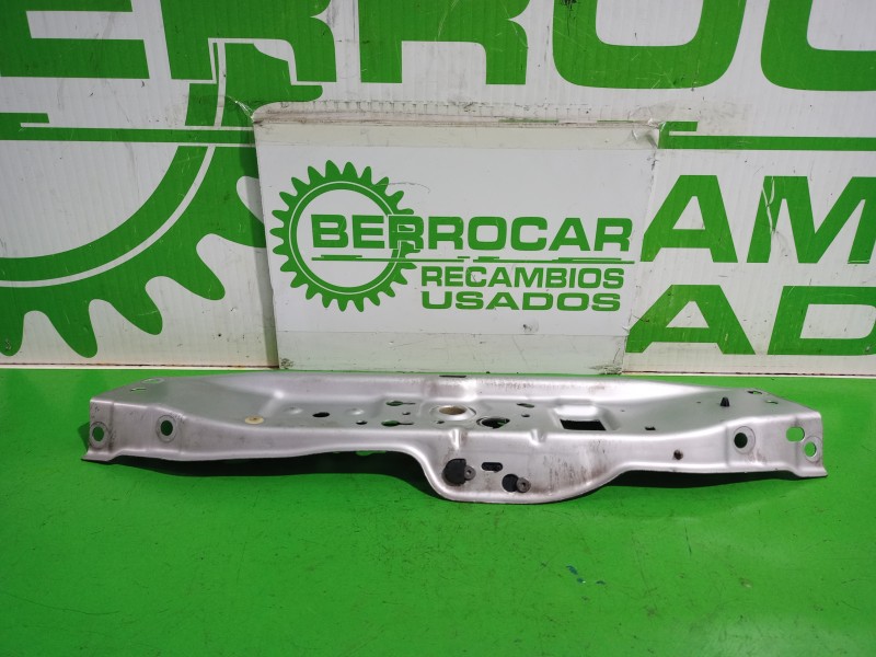 Recambio de travesaño superior para opel astra h berlina essentia referencia OEM IAM 180316  