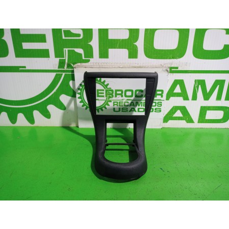 Recambio de moldura para citroën c4 berlina collection referencia OEM IAM 9646338577  