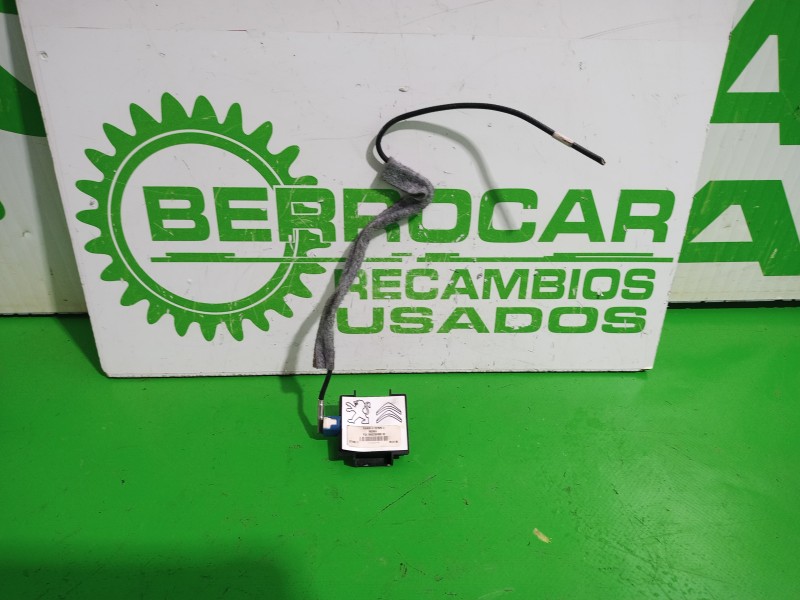 Recambio de antena para peugeot 508 active referencia OEM IAM 9666359980  