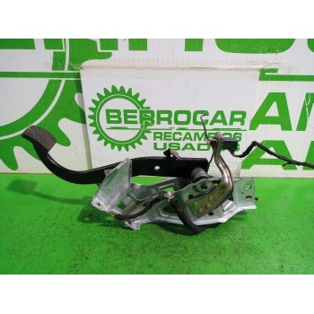 Recambio de pedal embrague para opel zafira b 1.9 cdti referencia OEM IAM 13192503  