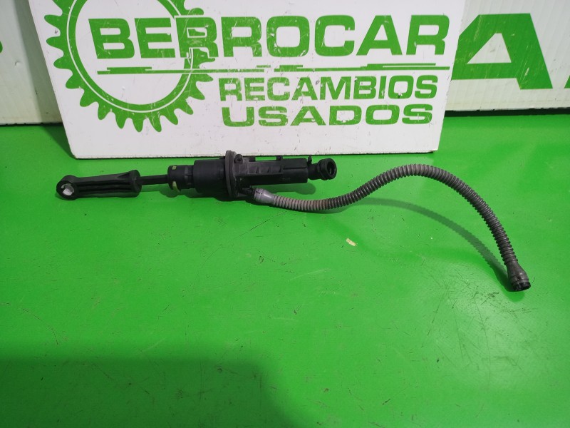 Recambio de bombin embrague para peugeot 508 active referencia OEM IAM 9685798980  