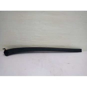 Recambio de moldura derecha para seat toledo (5p2) exclusive referencia OEM IAM 5P0854320  