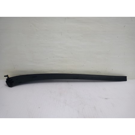 Recambio de moldura derecha para seat toledo (5p2) exclusive referencia OEM IAM 5P0854320  