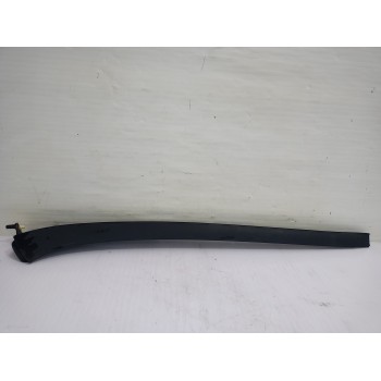 Recambio de moldura derecha para seat toledo (5p2) exclusive referencia OEM IAM 5P0854320  