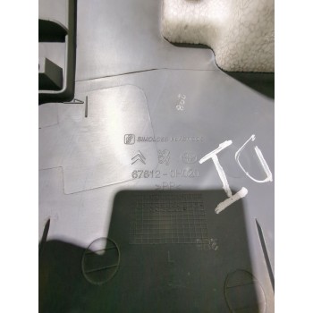 Recambio de guarnecido puerta delantera izquierda para peugeot 107 (pm_, pn_) 1.4 hdi referencia OEM IAM 676120H020  