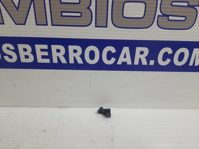 Recambio de grapas para renault clio iii 1.6 16v referencia OEM IAM 7703179010  