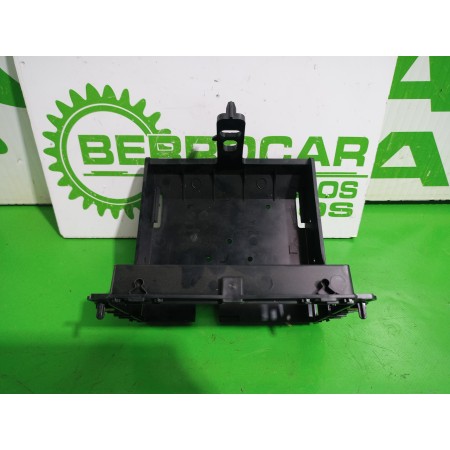 Recambio de moldura para peugeot 508 active referencia OEM IAM 9686448080  