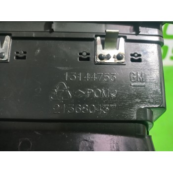 Recambio de rejilla aireadora para opel zafira b 1.9 cdti referencia OEM IAM 213680437  