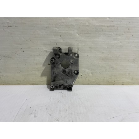 Recambio de soporte alternador para peugeot 207 confort referencia OEM IAM 9646719580  