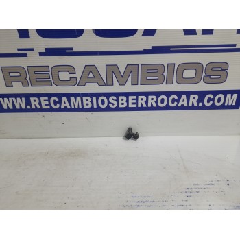 Recambio de grapas para renault clio iii 1.6 16v referencia OEM IAM 7703179010  