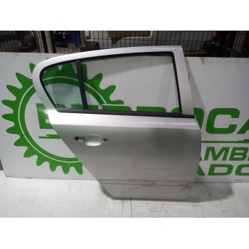 Recambio de puerta trasera derecha para opel astra h berlina essentia referencia OEM IAM 124589  