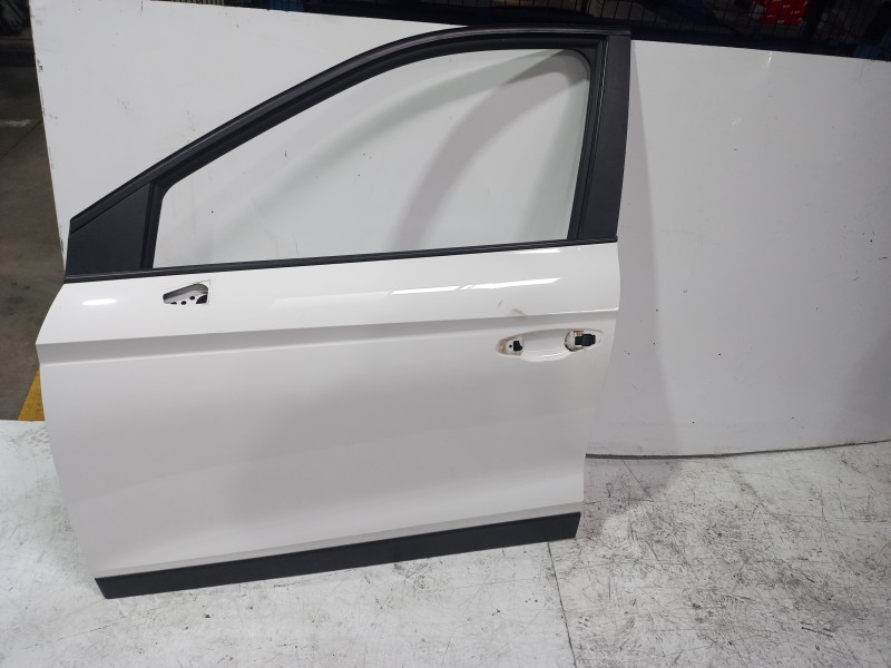 Recambio de puerta delantera izquierda para seat arona xperience plus referencia OEM IAM 6F9831051D  