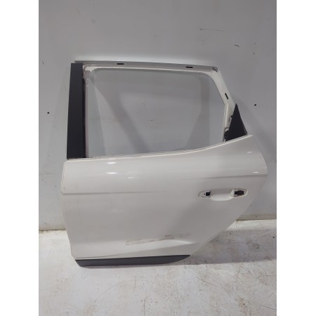 Recambio de puerta trasera izquierda para seat arona xperience plus referencia OEM IAM 6F9833051E  