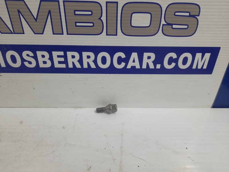 Recambio de tornillos para renault clio iii 1.5 dci diesel cat referencia OEM IAM 8200731281  