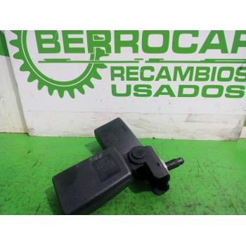 Recambio de enganche cinturon trasero central para opel zafira b 1.9 cdti referencia OEM IAM 1313240  