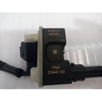 Recambio de motor tapa combustible para opel grandland x opel 2020 referencia OEM IAM D5441.00  