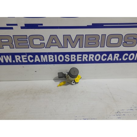 Recambio de deposito de bomba ad blue para volkswagen golf vii lim. (bq1) 1.6 tdi referencia OEM IAM 5Q0131971B  